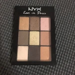 NYX eyeshadow palette love in Paris